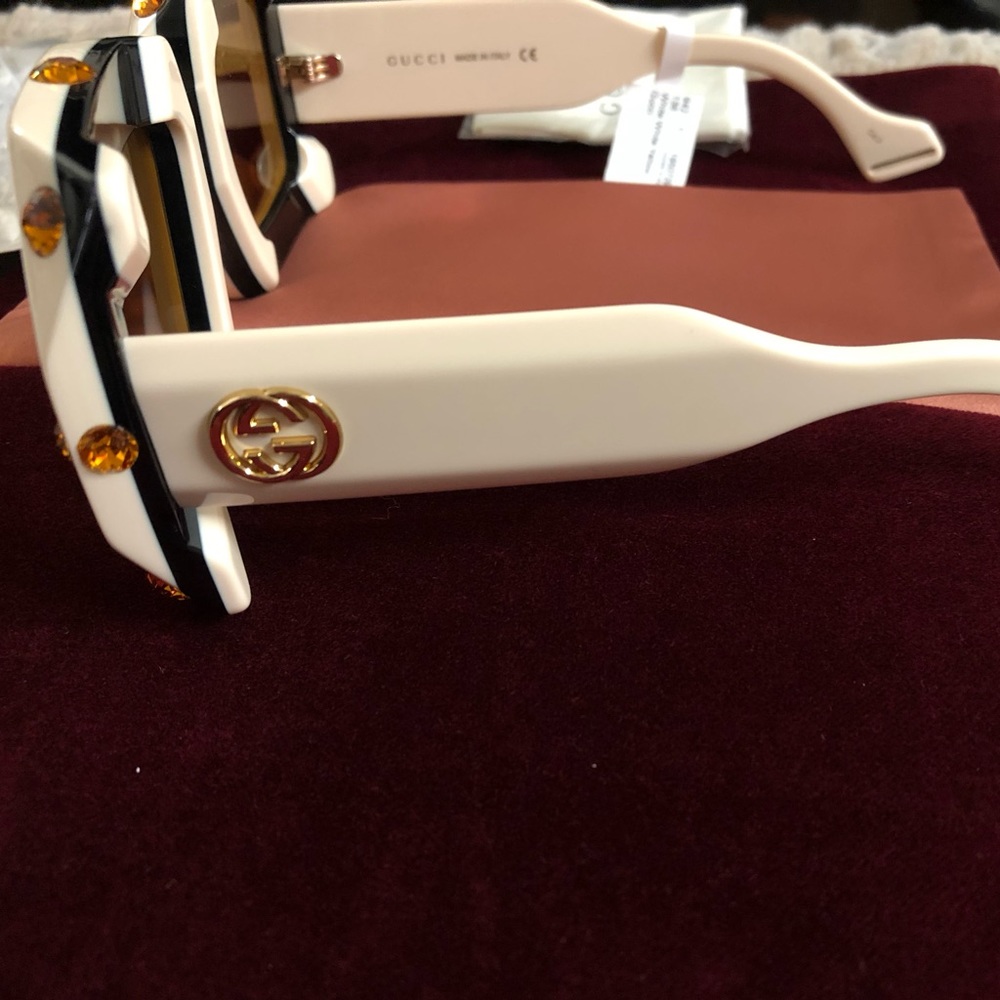 Gucci Hollywood Forever Sunnies - Picture 3 of 9